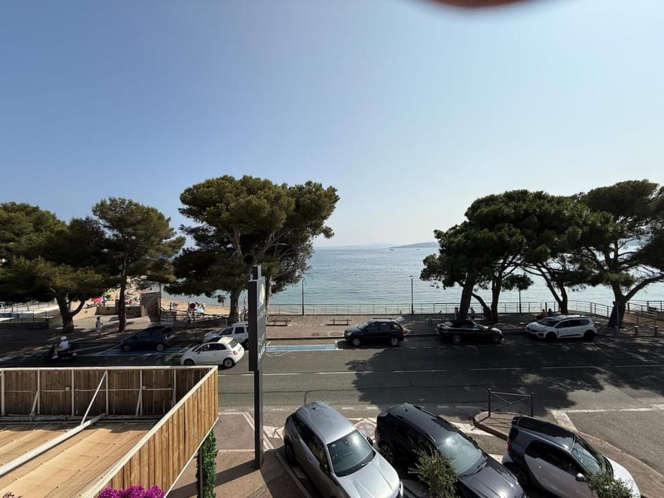Bright house sea view, Mediterranean charm les issambres House in Roquebrune-sur-Argens