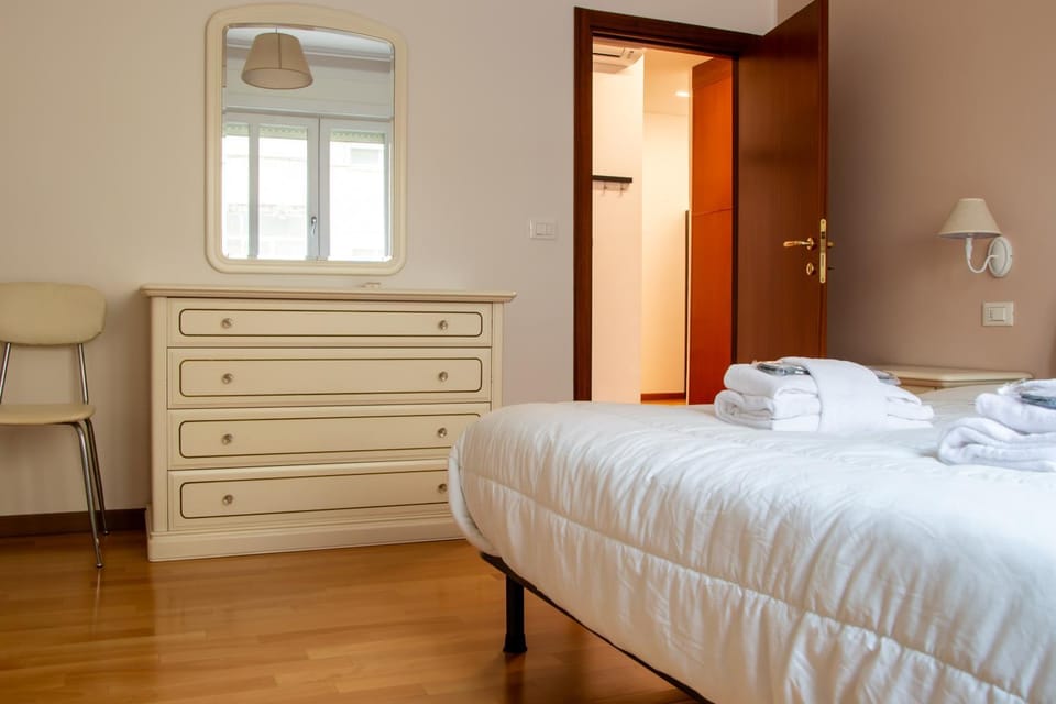 Bed, Photo of the whole room, Bedroom, towels, wardrobe