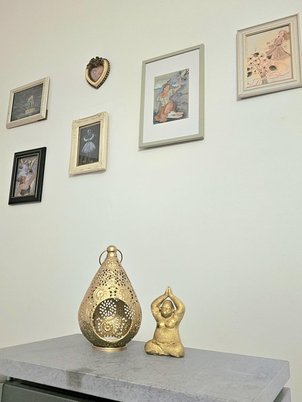 Living room, Decorative detail