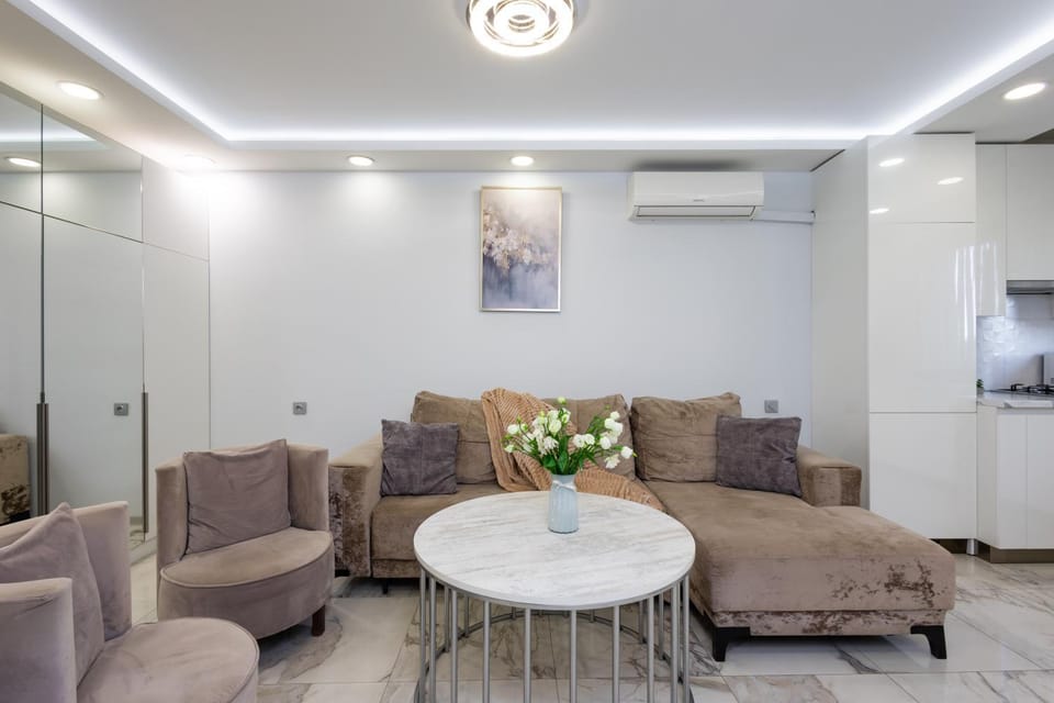 Khorenatsi street, Beautiful & Modern1 bedroom apartment XO444 Apartment in Yerevan