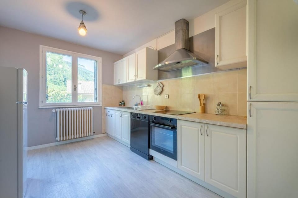 Kitchen or kitchenette, dishwasher, oven, stove, toaster