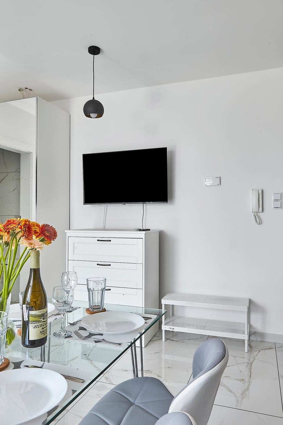 TV and multimedia, Living room, Seating area