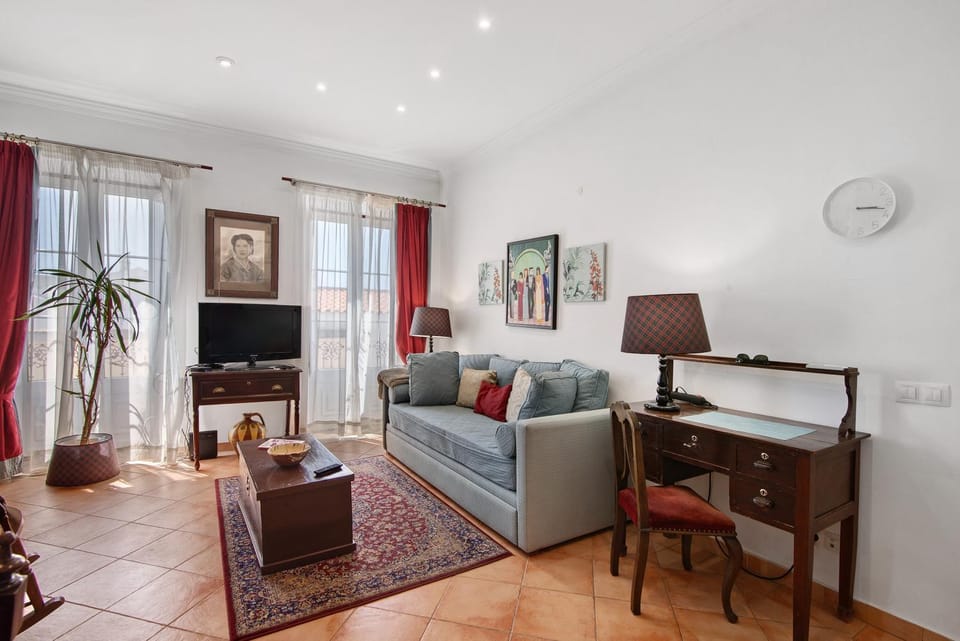 Property building, Living room