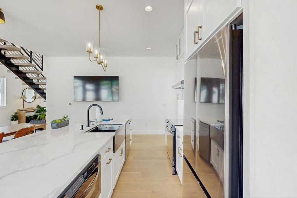 TV and multimedia, Kitchen or kitchenette, kitchen