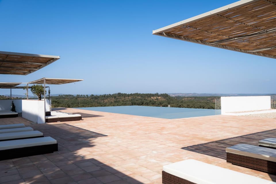 Patio, Day, Natural landscape, View (from property/room), Balcony/Terrace, Pool view, Swimming pool, sunbed