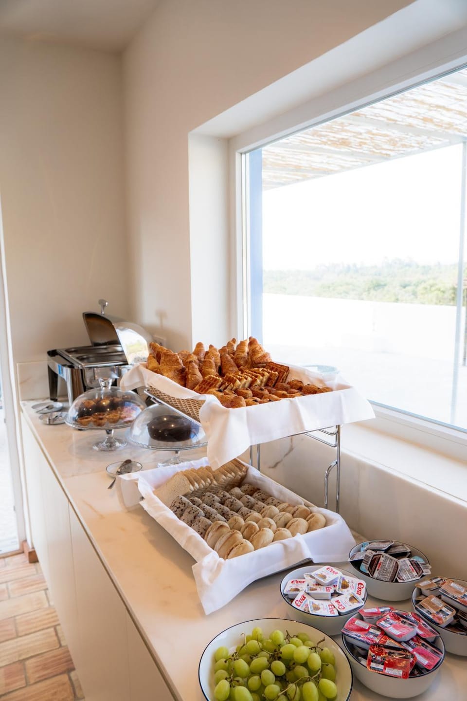 Food and drinks, Food, Breakfast, Continental breakfast, Buffet breakfast