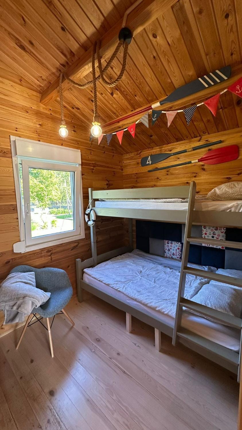 Carpinus I domek nad jeziorem House in Pomeranian Voivodeship