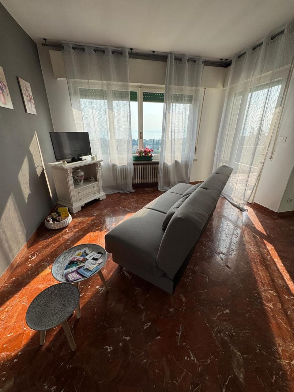 Viola Apartment Monte Felice Apartment in Bardolino