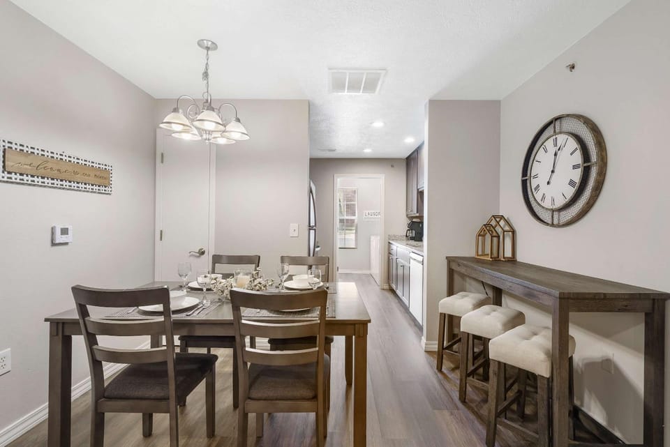 Hillside Duo - 2 Units in The Vineyards Resort House in Branson