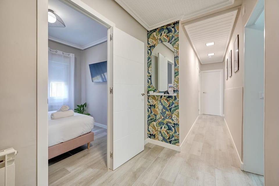 Bathroom, Photo of the whole room, Bedroom