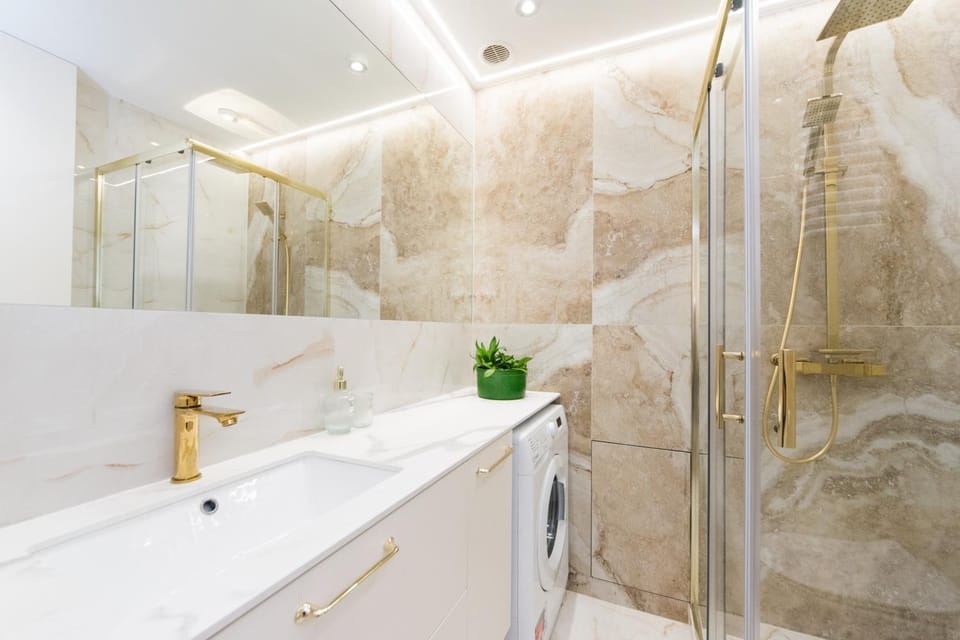 Shower, Bathroom, washing machine