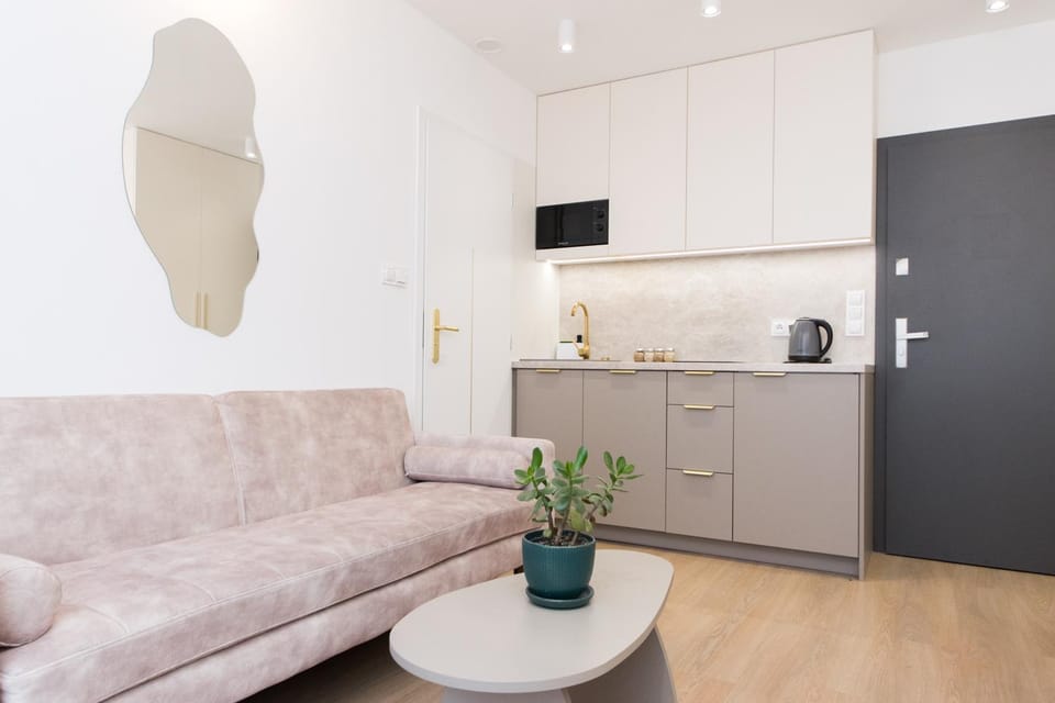 Kitchen or kitchenette, Living room, Seating area