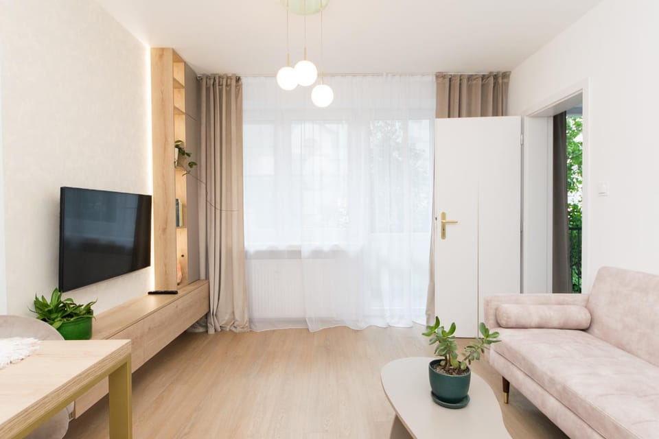 Communal lounge/ TV room, TV and multimedia, Living room, Seating area