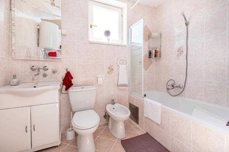 Toilet, Bathroom, Bath