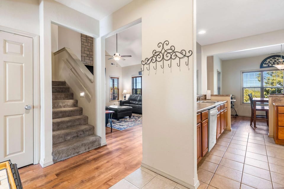 Rest Nest in the Heart of Ozark's Nature House in Table Rock Lake