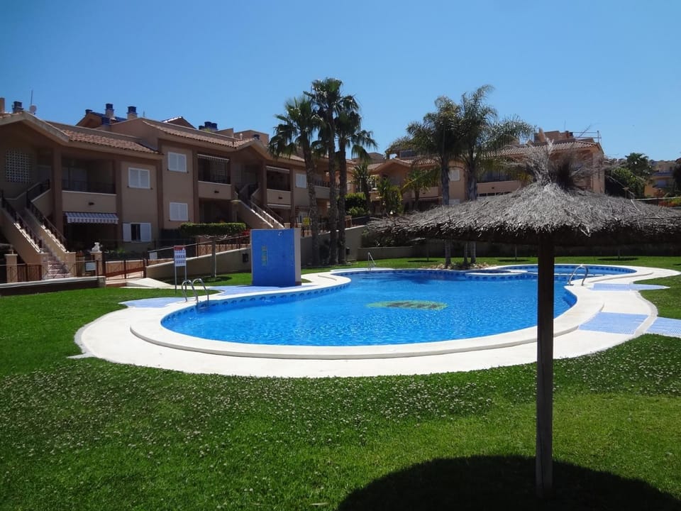 Swimming pool, Swimming pool