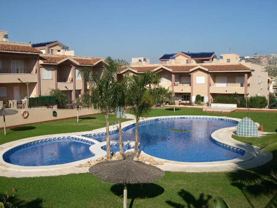 Swimming pool, Swimming pool