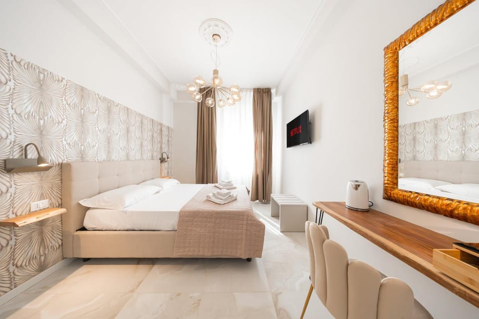 Photo of the whole room, Bedroom, furniture, towels