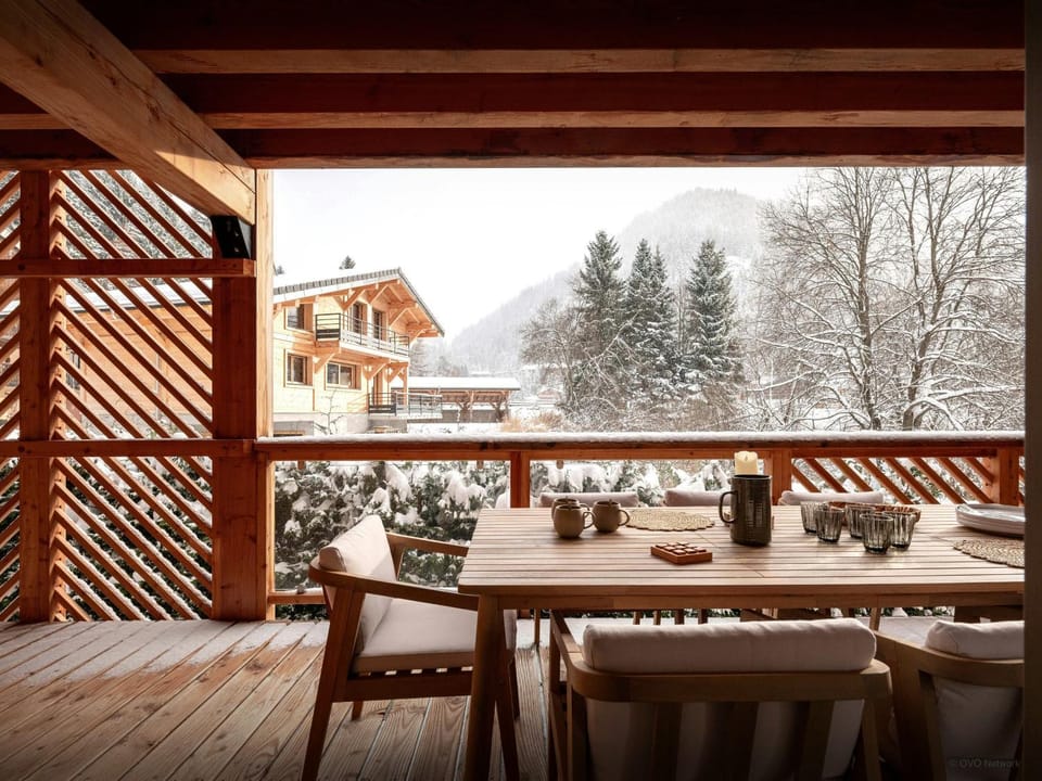 Day, Natural landscape, Winter, View (from property/room), Mountain view