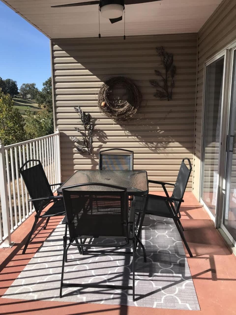 The Branson Condo at Fall Creek - Overlooking the Rolling Hills House in Branson