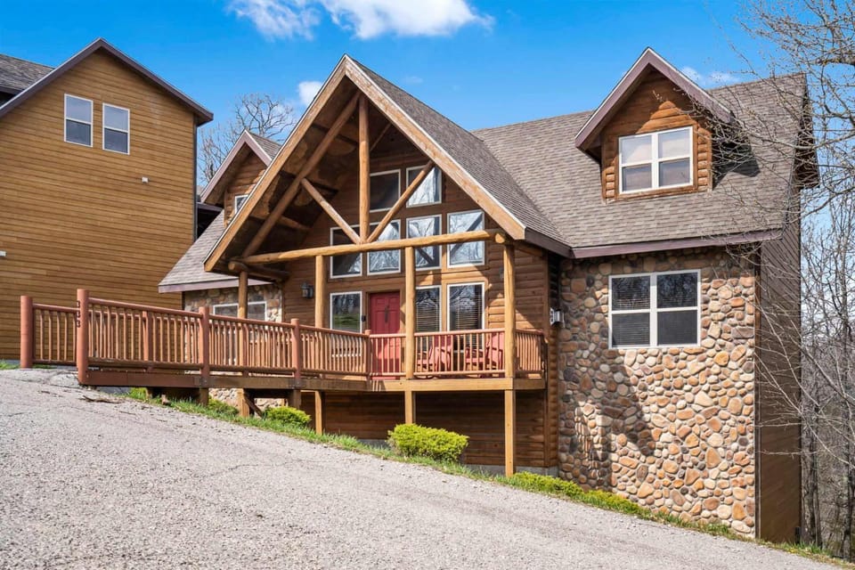 Royal Moose Lodge - A Grand Adventure for 20 House in Indian Point