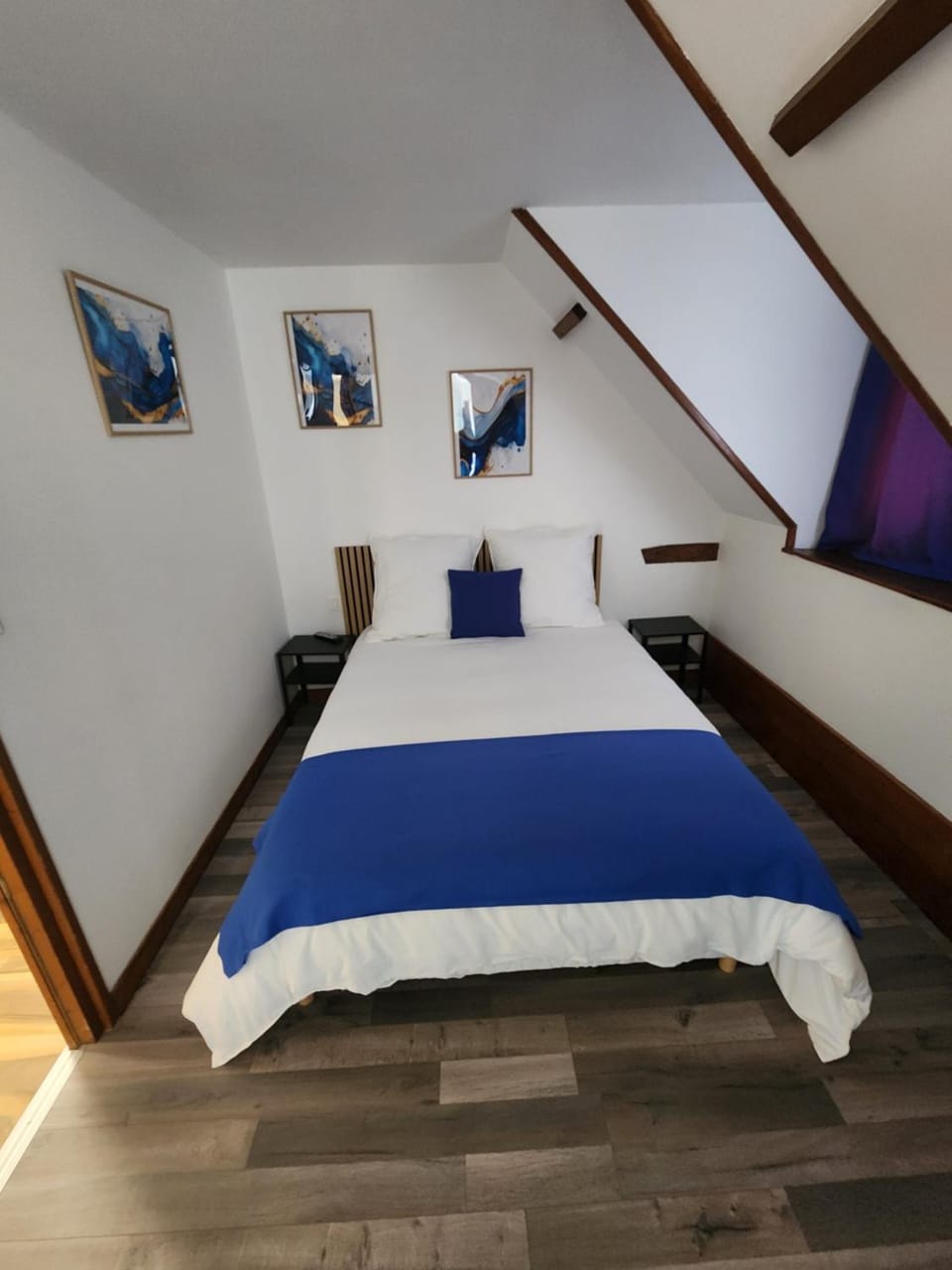 Le Croc'N Bar chambre bleue Bed and Breakfast in Normandy