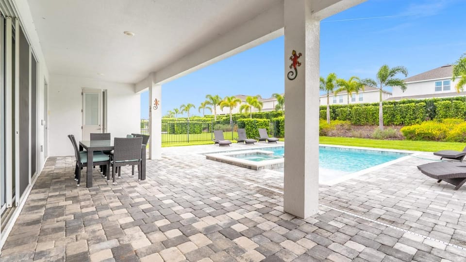 Endless fun Explore this great Villa Villa in Four Corners