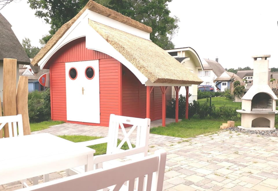BBQ facilities, Garden, Balcony/Terrace