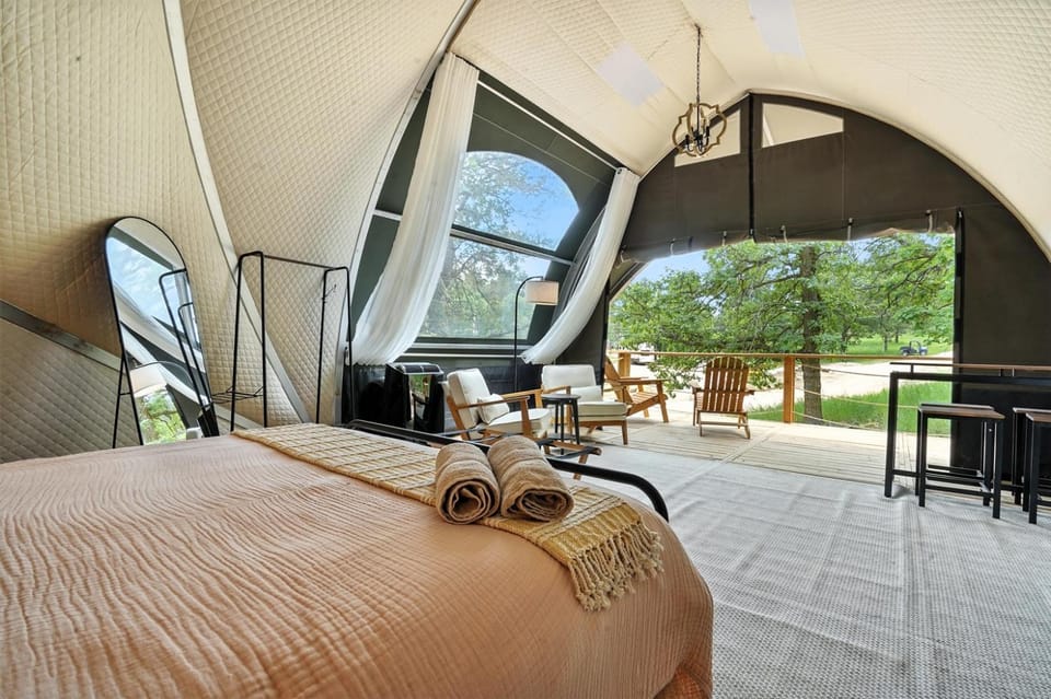 Secluded Glamping Retreat in the Black Hills Luxury tent in East Custer