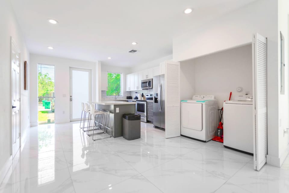 Dining area, laundry, kitchen
