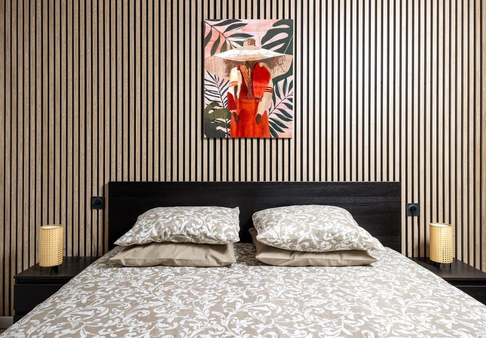 Bed, Photo of the whole room, Decorative detail, Bedroom