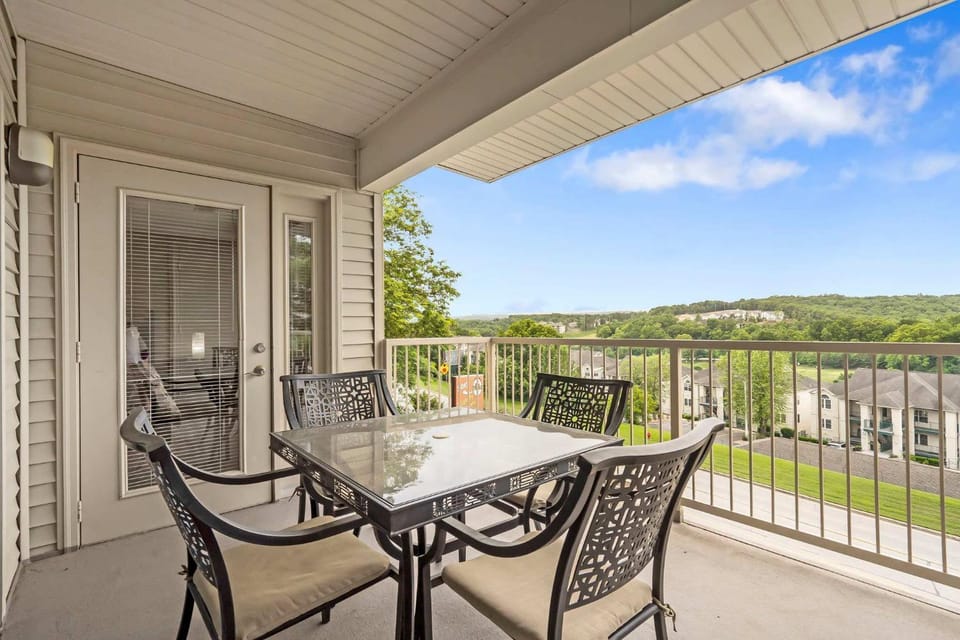 Golf Course View at the Foothills Resort House in Branson