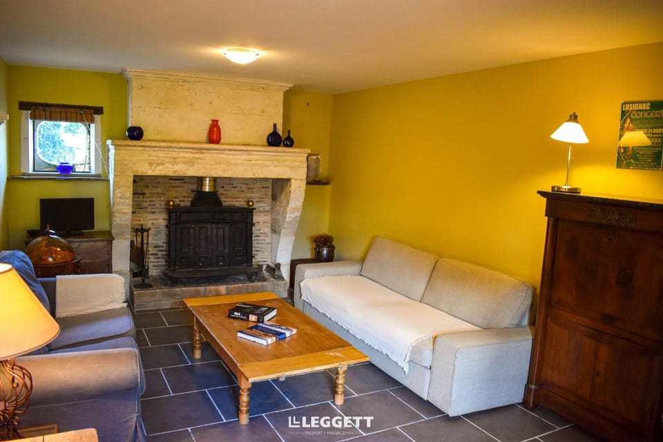 Family break in Perigord swimming pool and green tourism House in Nouvelle-Aquitaine