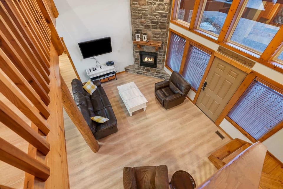 Kemper's Cabin in the Ozarks - Onsite amenities Cabin in Indian Point