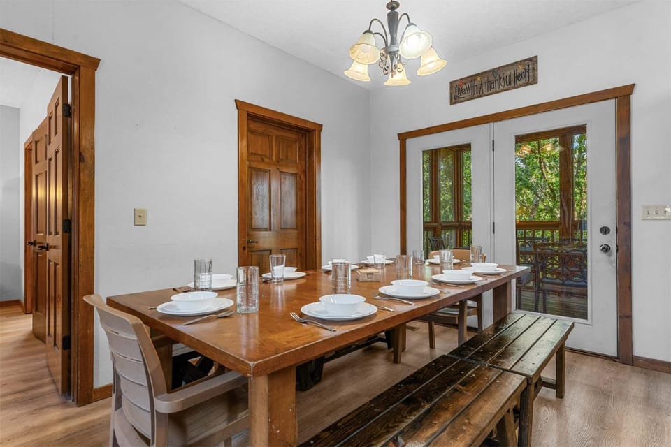 Kemper's Cabin in the Ozarks - Onsite amenities Cabin in Indian Point