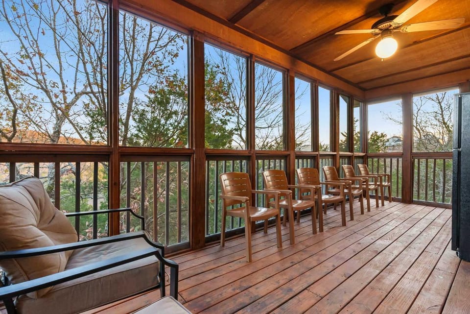 Kemper's Cabin in the Ozarks - Onsite amenities Cabin in Indian Point