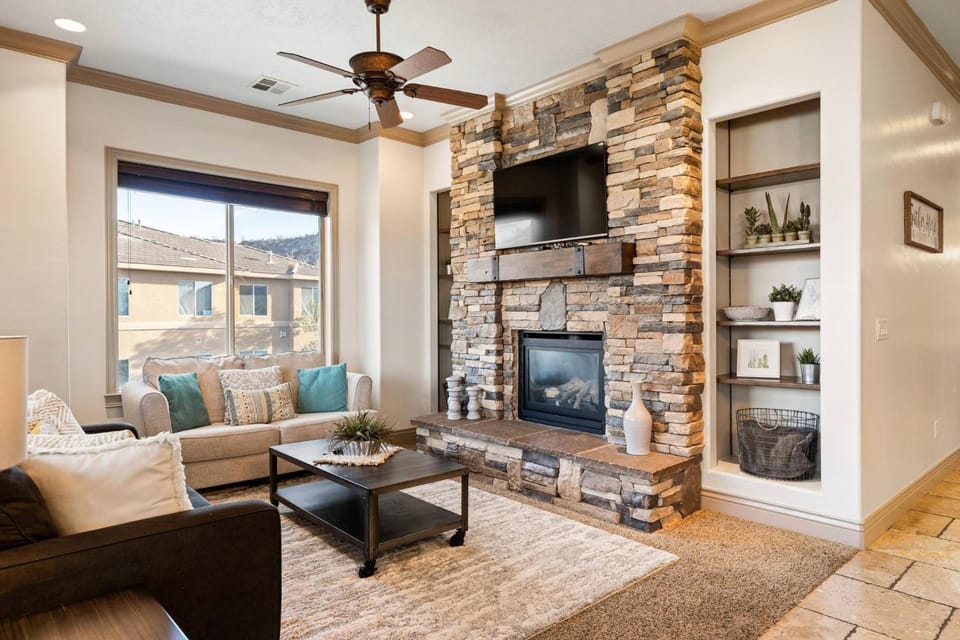 The View - Resort Amenities & Epic Views House in Washington