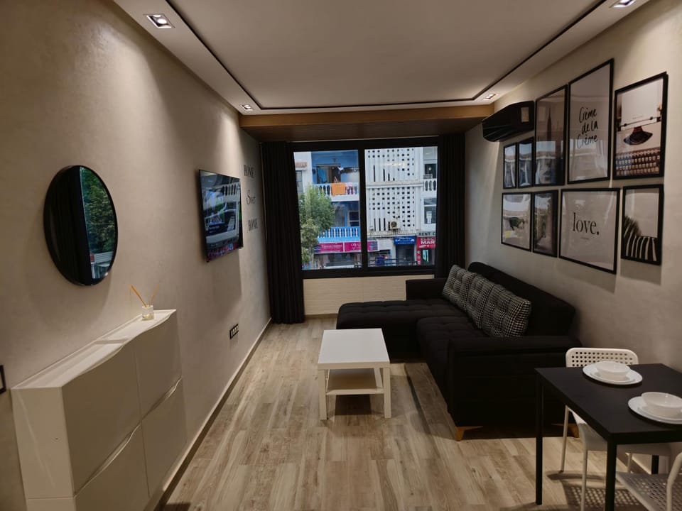 TV and multimedia, Living room, Dining area