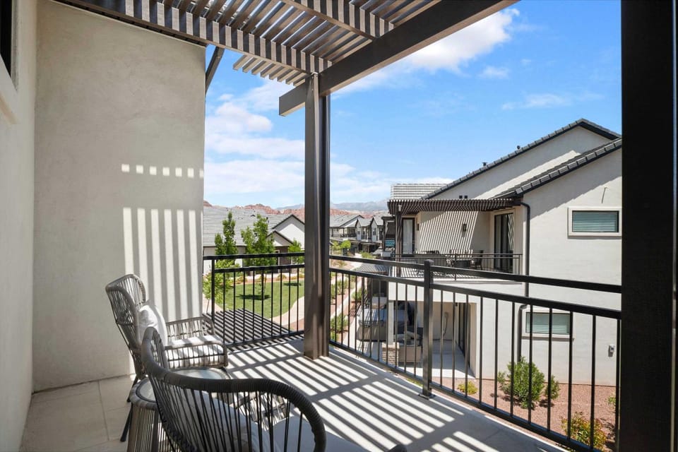 Coral Paradise - Community Pool House in Santa Clara
