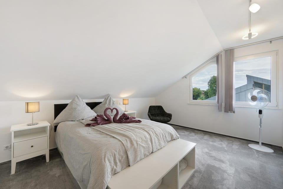 Property building, Living room, Bedroom