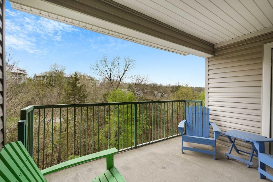 Valley View Retreat - Holiday Hills Branson Golf Resort Outdoor Pools House in Ozark Mountains