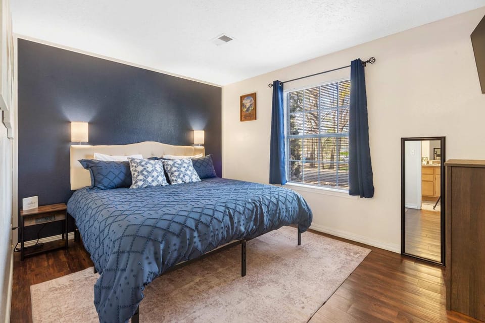 The Nautical Nook - Charming Walk-In Condo for 4 House in Branson