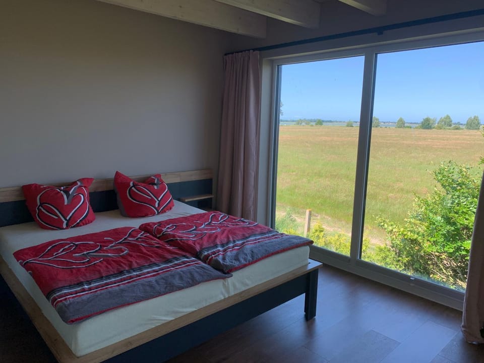 Bed, Bedroom, Lake view