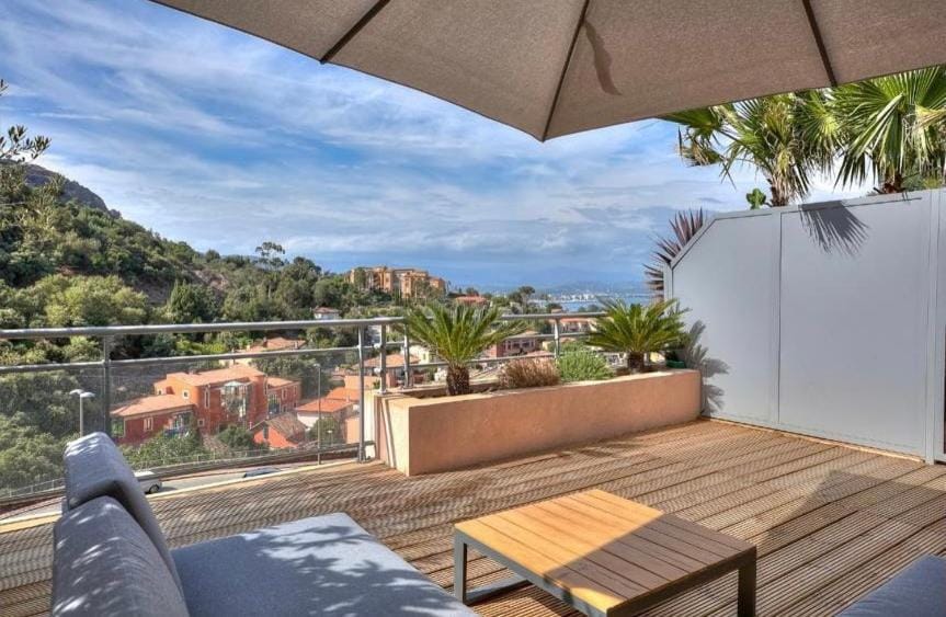 Patio, Balcony/Terrace