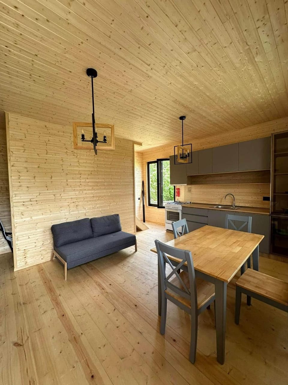 Kitchen or kitchenette, Living room, Breakfast