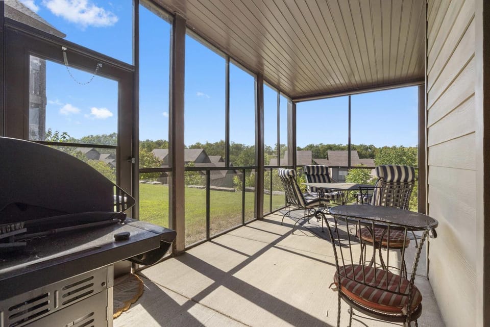 Bounty of Birdie Lane - Golf Courses Playgrounds & Pool House in Table Rock Lake