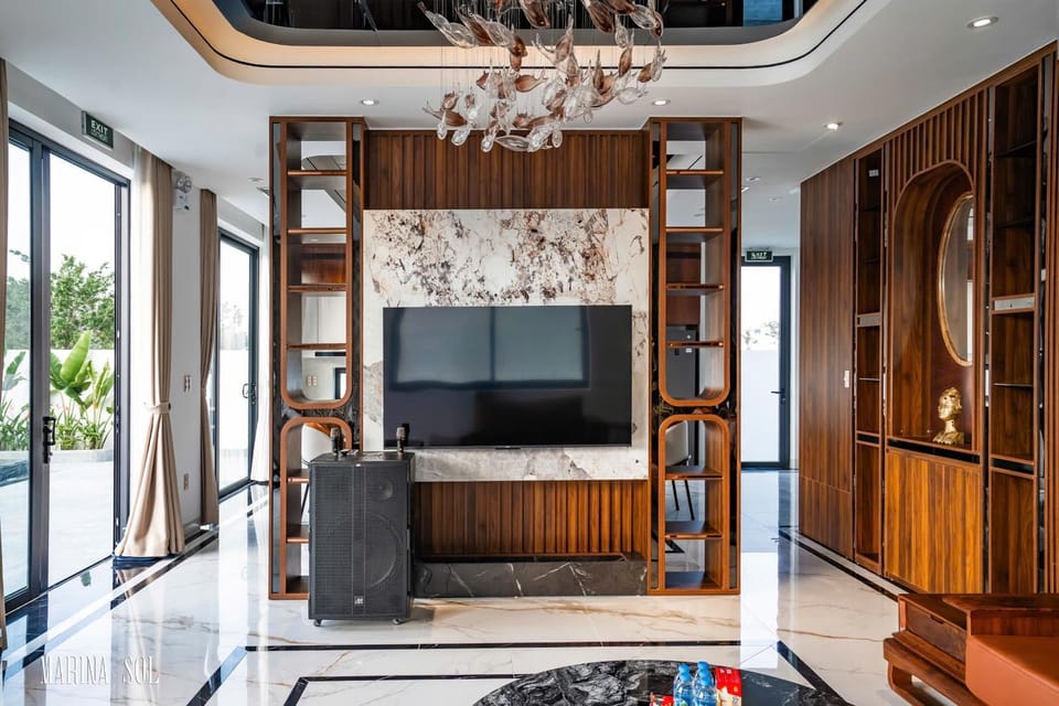 Communal lounge/ TV room, Communal lounge/ TV room, Evening entertainment