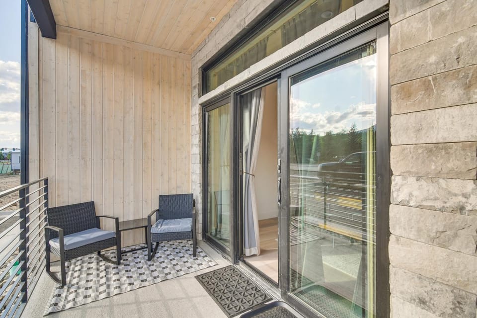 3 Mi to Lake Dillon: Condo Near Shops & Eats! House in Silverthorne