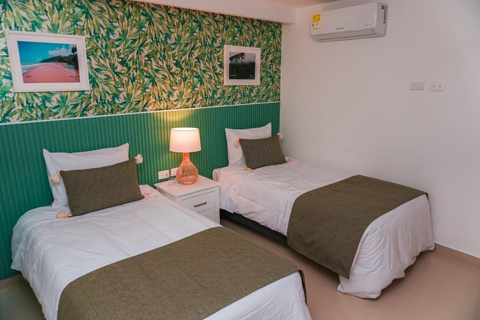 Bed, Photo of the whole room, Bedroom, air conditioner
