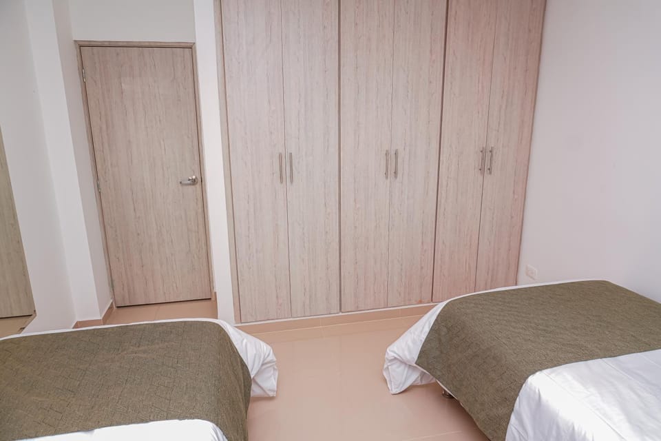 Photo of the whole room, Bedroom, wardrobe, air conditioner